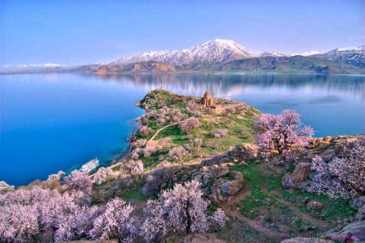 Lake Van Ancient Underwater Kingdom